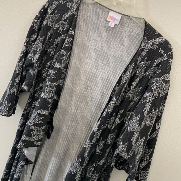 Lularoe Shirley - Picture 3 of 5